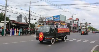 Đồng Nai: Hàng ngàn người đón 62 hài cốt liệt sĩ từ Campuchia về nước