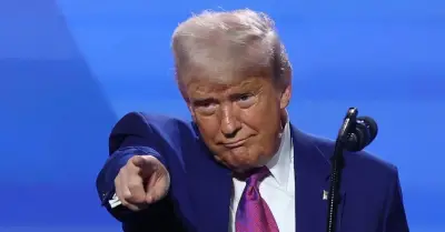 Ông Trump đe dọa áp thuế 100% với châu Âu