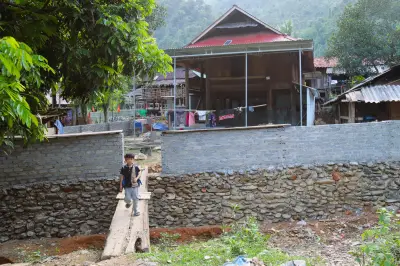 Nghệ An thông tuyến ách tắc, giải tỏa cô lập bản Na Ngân