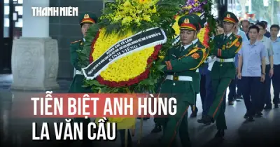 Nghẹn ngào tiễn biệt Đại tá, Anh hùng LLVTND La Văn Cầu