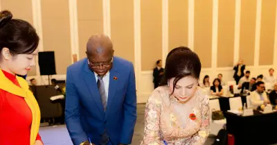 Ngành cà phê Việt đối mặt 'gọng kìm' giá giảm, chi phí tăng
