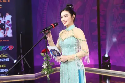 Áo dài Việt Nam: Dấu ấn nghệ thuật trên hành trình của Kim Huyền Sam