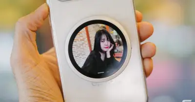 OPPO Bubble: Phụ kiện màn hình phụ giúp selfie bằng camera sau cực đỉnh