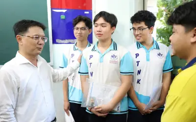 Phó Chủ tịch UBND Tp.HCM kiểm tra điểm thi tốt nghiệp THPT 2026