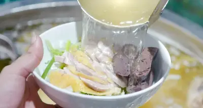 Phở gà Huyền Hương, Châm, Nguyệt, Tiến, Hà lọt danh sách Michelin 2026