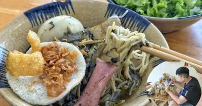 Quán bún cua thối Gia Lai hiếm có ở TP.HCM: 'Thum thủm mà lỡ ghiền'
