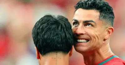 Ronaldo lập kỷ lục 6 kỳ World Cup, Bồ Đào Nha thắng Uzbekistan 5-0