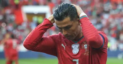 Ronaldo tuổi 41: Cơ bắp tuyệt vời nhưng bàn thắng mới là điều người hâm mộ Bồ Đào Nha chờ đợi