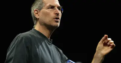 Sự thật ít biết về Steve Jobs: Hành trình học vấn kỳ lạ và bài học cho người trẻ Việt