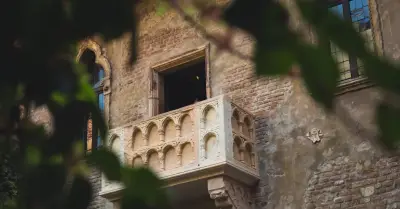 Sự thật về ban công nhà Juliet: Biểu tượng tình yêu hút triệu du khách