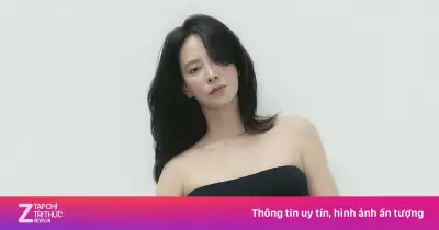 Song Ji Hyo khoe vóc dáng cân đối trong bộ ảnh nội y mới