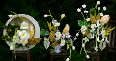 Sầu riêng, bơ, hồng non thành tác phẩm cắm hoa độc lạ ở Đà Lạt