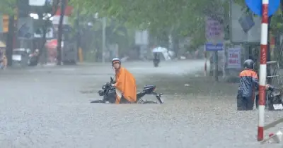 Đợt không khí lạnh đầu tháng 6 hiếm gặp, miền Bắc mưa lớn
