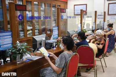 Từ vụ cụ 97 tuổi bị yêu cầu đến phường: Nghĩ về chính quyền phục vụ