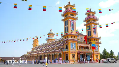 Tòa Thánh Cao Đài Tây Ninh: Dấu ấn kiến trúc tâm linh miền Đông Nam Bộ