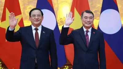 Thủ tướng Lê Minh Hưng hội đàm với Thủ tướng Lào Sonexay Siphandone