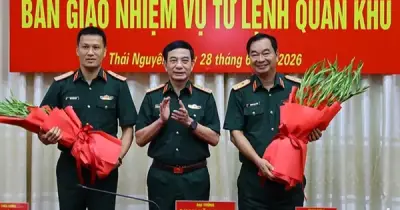 Thiếu tướng Trần Xuân Mạnh nhận nhiệm vụ Tư lệnh Quân khu 1