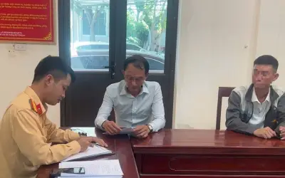 Tài xế quay đầu xe né CSGT vì ô tô hết hạn đăng kiểm bị phạt gần 10 triệu đồng