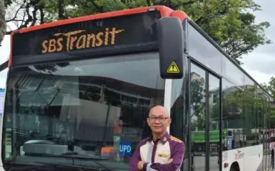 Tài xế xe buýt Singapore trả lại nhẫn kim cương 700 triệu cho nữ hành khách