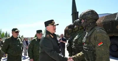 Tổng thống Belarus bác tin quân đội có mặt tại Ukraine