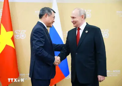 Toàn cảnh cuộc hội kiến giữa Thủ tướng Lê Minh Hưng và Tổng thống Nga Vladimir Putin