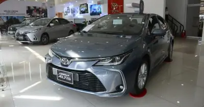 Toyota Corolla Altis khai tử tại Việt Nam: Tượng đài sedan bất lực trước thời cuộc