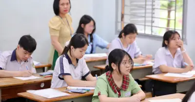 TPHCM công bố điểm chuẩn lớp 10 công lập năm 2026-2027