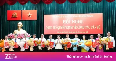 TP.HCM điều động 12 lãnh đạo sở, ngành về làm Bí thư, Chủ tịch phường xã