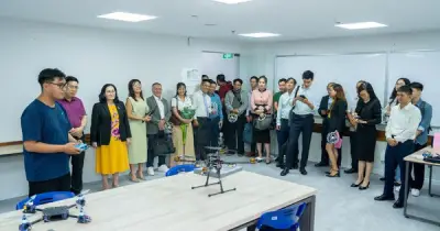 Trường ĐH Hùng Vương TP.HCM ra mắt 3 phòng thí nghiệm công nghệ cao