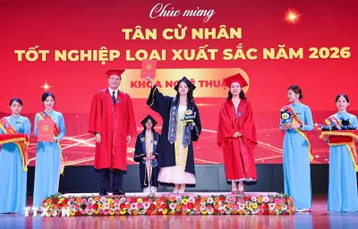 Trường ĐH Sư phạm Hà Nội trao bằng cử nhân tốt nghiệp năm 2026