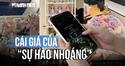 Trào lưu mua ảnh 'phông bạt': Vỏ bọc hoàn hảo hay liều thuốc độc tinh thần?