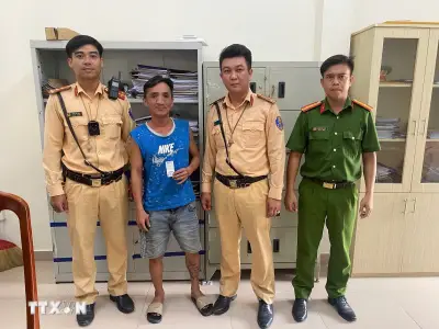 Tây Ninh phát hiện 3 tài xế xe đầu kéo dương tính với ma túy