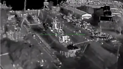 Ukraine công bố video UAV tập kích tàu chiến tại căn cứ hải quân Nga