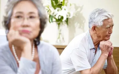 Về già mới hiểu: Điều ngụ ngốc nhất không phải thiếu tiền mà là tự làm khổ mình mỗi ngày