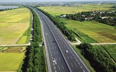 Vì sao quy mô 4 làn xe không còn phù hợp với cao tốc Bắc Nam