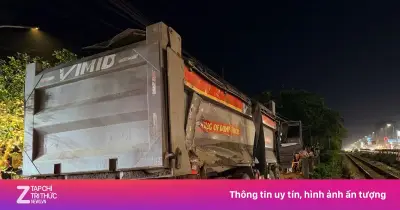Vụ tàu hỏa đâm xe tải ở Hà Nội: Cục CSGT đề nghị xem xét trách nhiệm tài xế