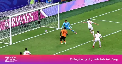 Video: Hà Lan vươn lên dẫn 1-0 Tunisia nhờ pha lập công của Memphis Depay