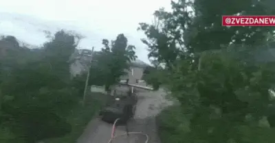 Video UAV cảm tử Nga tập kích hàng loạt xe bọc thép Ukraine ở Donetsk