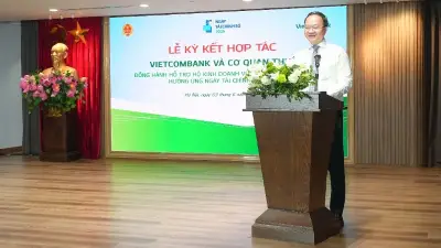 Vietcombank và Cục Thuế ký kết hỗ trợ hộ kinh doanh chuyển đổi số