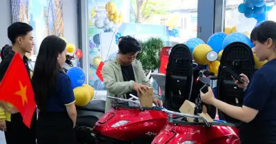VinFast khai trương 66 đại lý mới, ra mắt showroom EV-Zone cao cấp