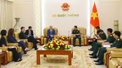 Việt Nam và Canada thúc đẩy hợp tác quốc phòng toàn diện
