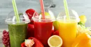 3 loại nước tưởng bổ nhưng dùng sai cách có thể 'nuôi ung thư'