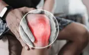 3 thói quen âm thầm bảo mòn đầu gối sau tuổi 50, không phải leo cầu thang