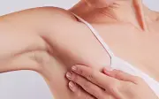 4 năm sau điều trị ung thư cổ tử cung, người phụ nữ phát hiện thêm ung thư vú