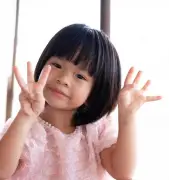 5 dấu hiệu trẻ thông minh cha mẹ nên mừng, cần khuyến khích