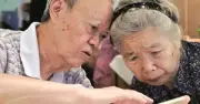 7 cái bẫy lừa đảo nhắm vào người lớn tuổi: Từ hợp đồng kỳ nghỉ đến giả con cháu gặp nạn
