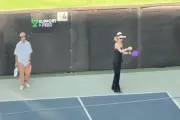 Angelina Jolie và con nuôi gốc Việt Pax Thiên thi đấu pickleball từ thiện gây sốt