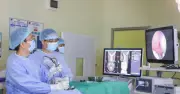 Đau cổ vai gáy kéo dài, người phụ nữ 49 tuổi phát hiện thoát vị đĩa đệm cổ nặng