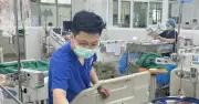 Bị điện giật ngưng tim, người đàn ông sống nhờ đồng nghiệp và con trai