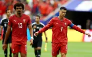 Bồ Đào Nha bị Congo cầm hòa, Ronaldo mờ nhạt trước Messi